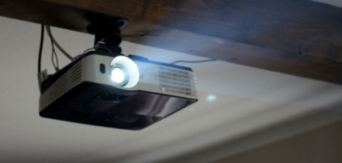 Tips on choosing a projector for your business